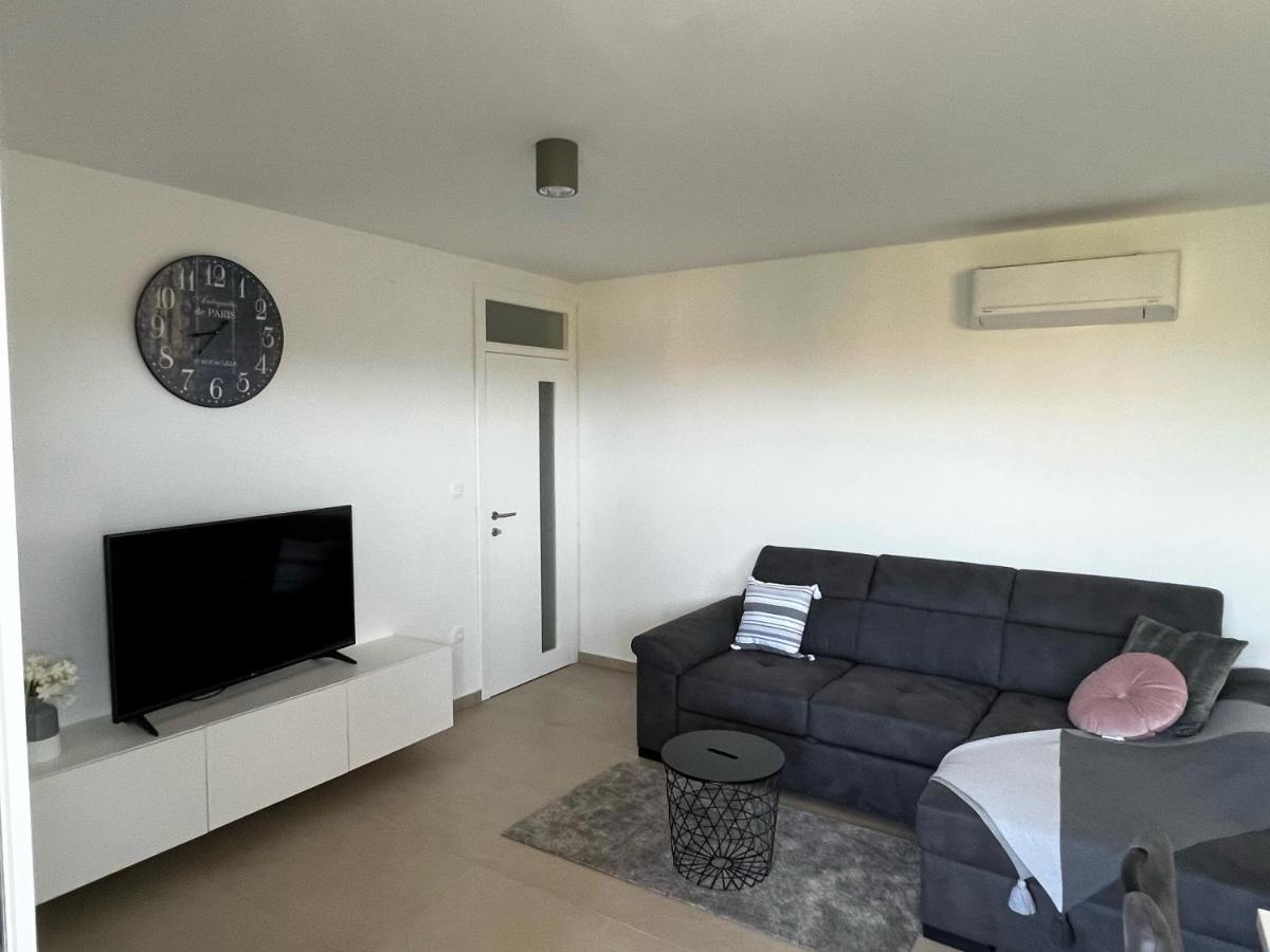 Apartman Ana Sveti Anton  Екстериор снимка