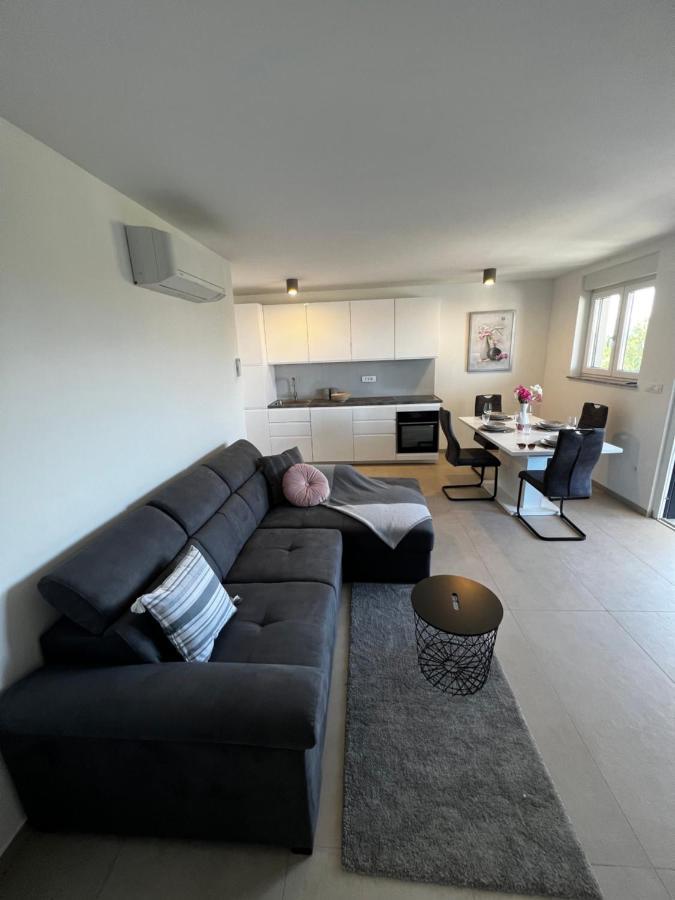Apartman Ana Sveti Anton  Екстериор снимка